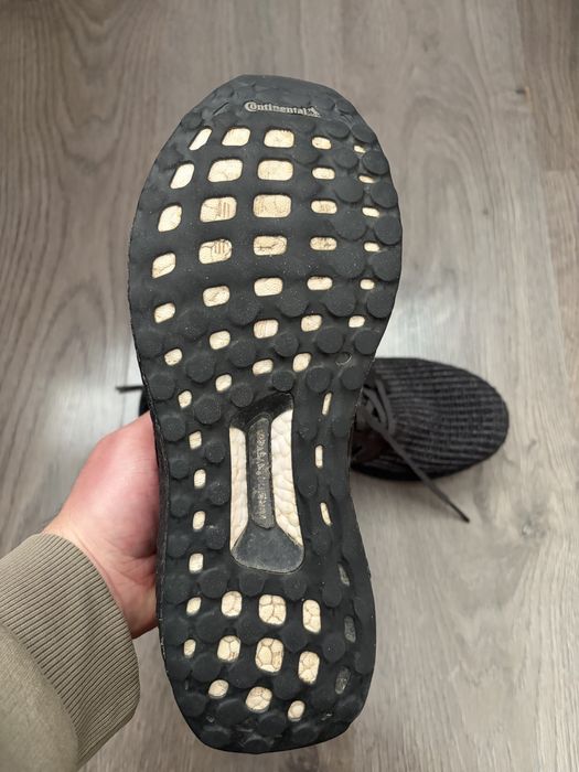 Оригинални маратонки Adidas UltraBoost 42