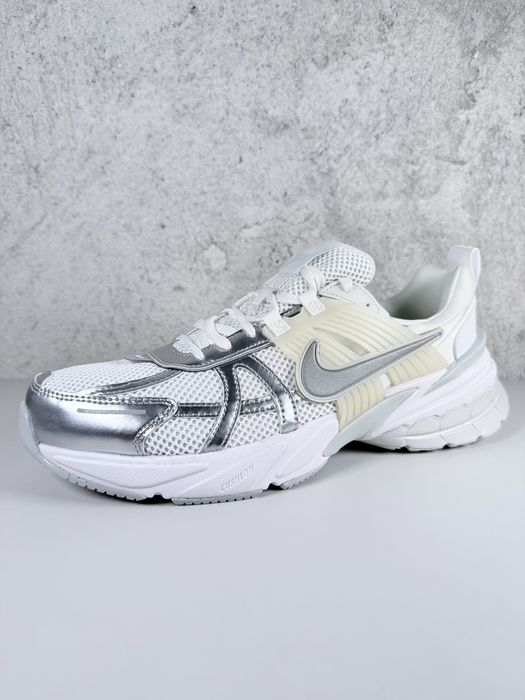 Nike V2K Run Metalic Silver White