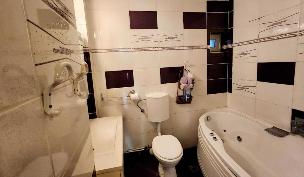 apartament 3 camere | expozitie sudica | 2 bai | 90 mp | AC | et. 7/8 | str. Nasaud | parcare