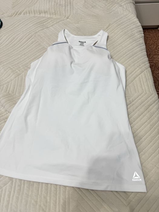 Топ спортивный adidas