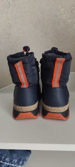 Продам детские зимние сапоги