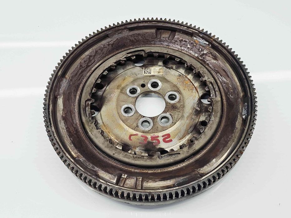 Volanta  Volkswagen Golf 7 (5G) [Fabr 2014-prezent] 04E105266 1.4 TSI