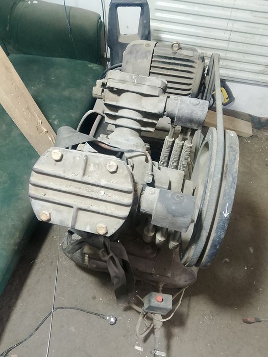 Продам Токарный станок модель ТВ 320