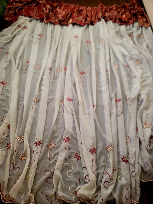 Срочно продам тюль штор в отличном состоянии