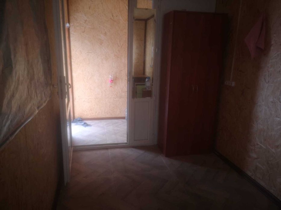 Утепленный контейнер с мебелью