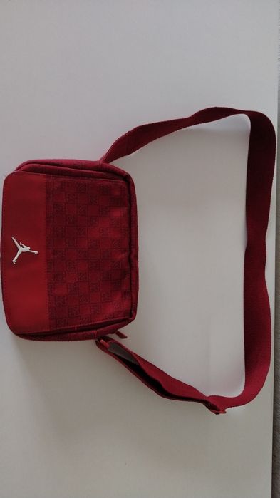 Сумка Jordan красная