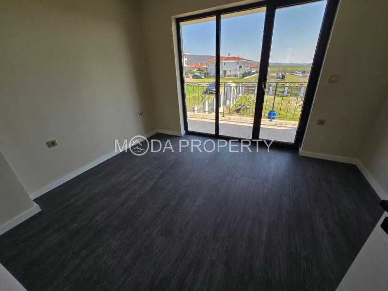 Продава се Къща в с. Кошарица, Област Бургас - 130 кв.м за 1099 €/кв.м - Снимка #4