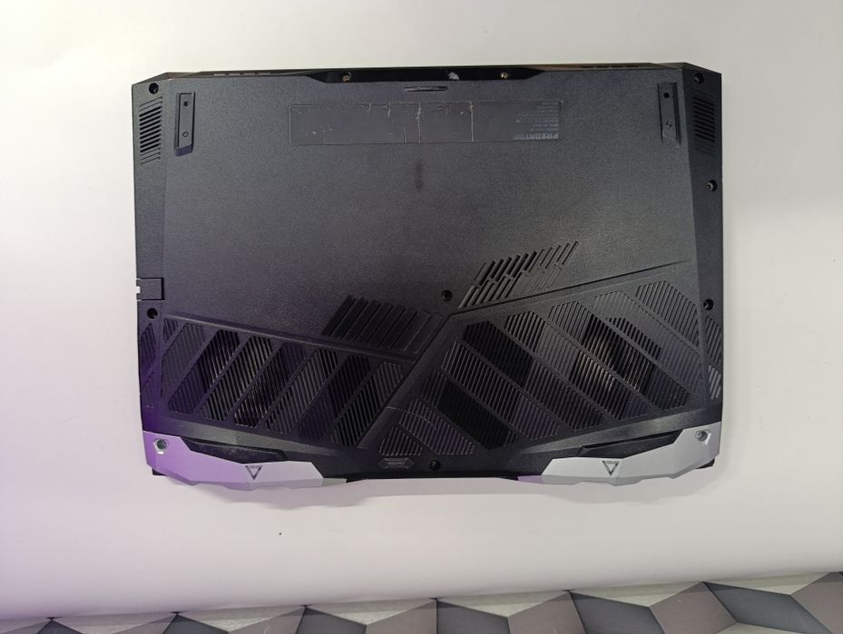 Dezmembrez Acer predator Helios 300