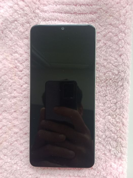 Продам телефон vivo Y27s