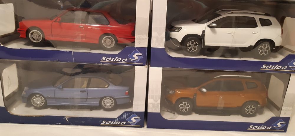 Machete din metal scara 1:18