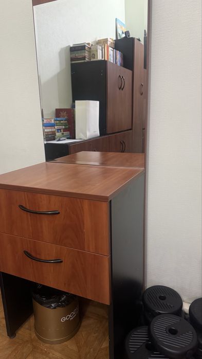 Мебель. Шкаф. Трюмо