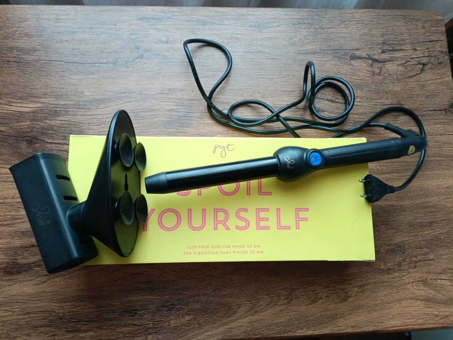 Професионална маша PYT  за къдрици. Турмалинова с инфраред и стойка.