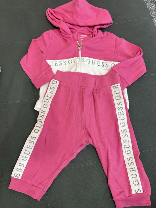Екипчета на Guess 6-9месеца