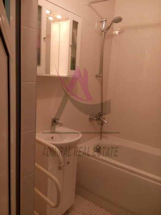 Продава се Двустаен апартамент в Варна, Възраждане 1 - 74 кв.м за 1757 €/кв.м - Снимка #5