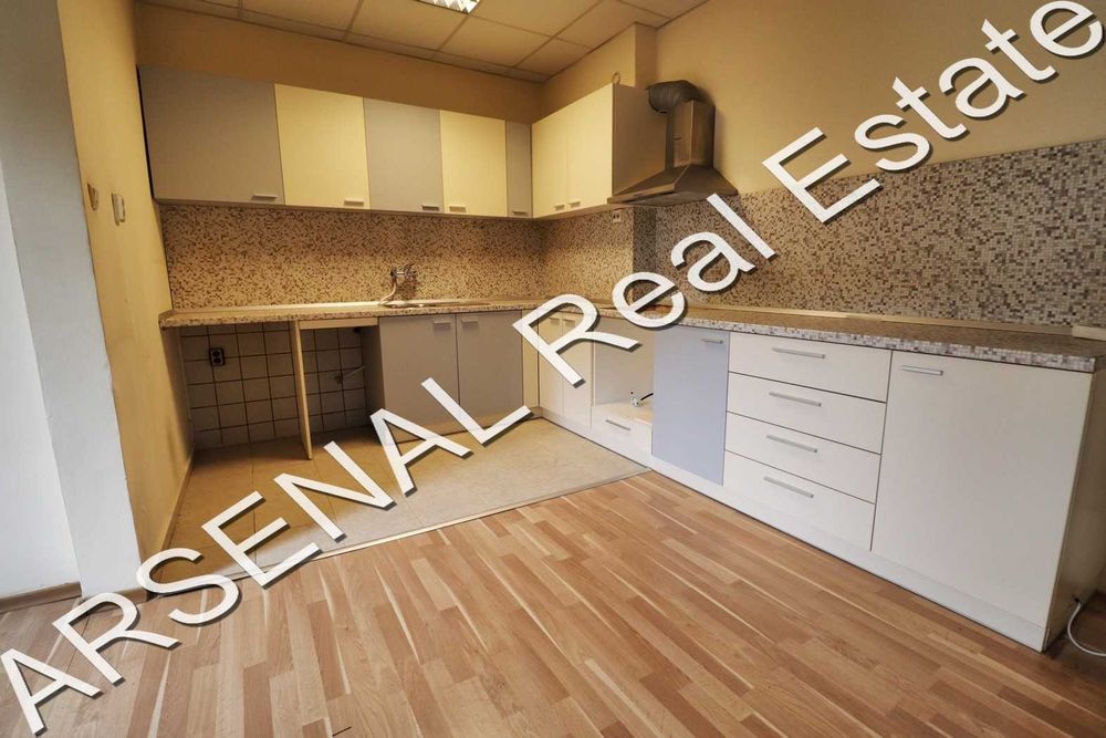 Дава се под наем Офис в София, Докторски паметник - 175 кв.м за 1000 € - Снимка #1