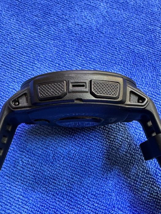 Vând Garmin instinct 2 solar tactical