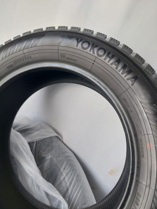 Шины  Yokohama 225/60/18