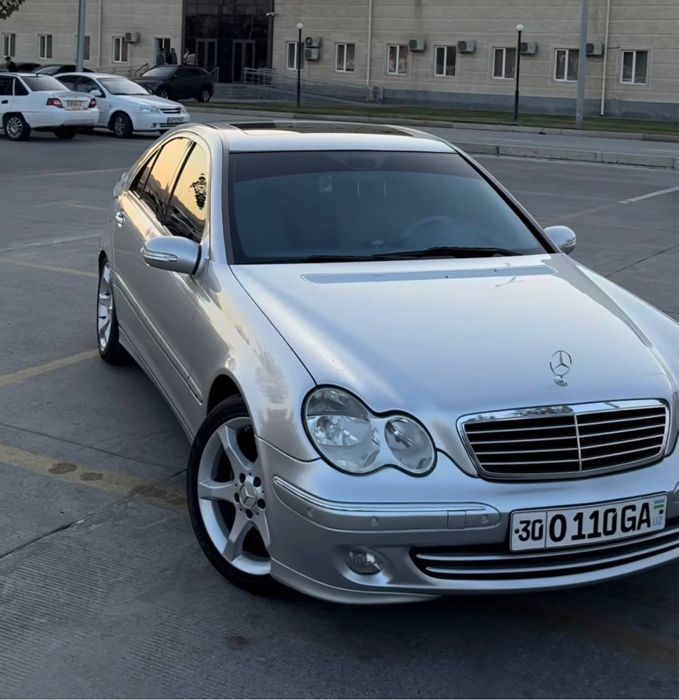 Mercedez Benz W203