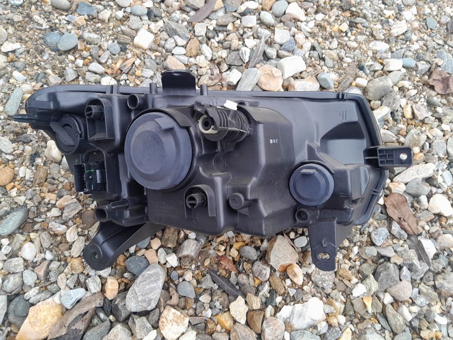 Dezmembrari bara usa capota aripa lampa far airbag sandero stepway 201