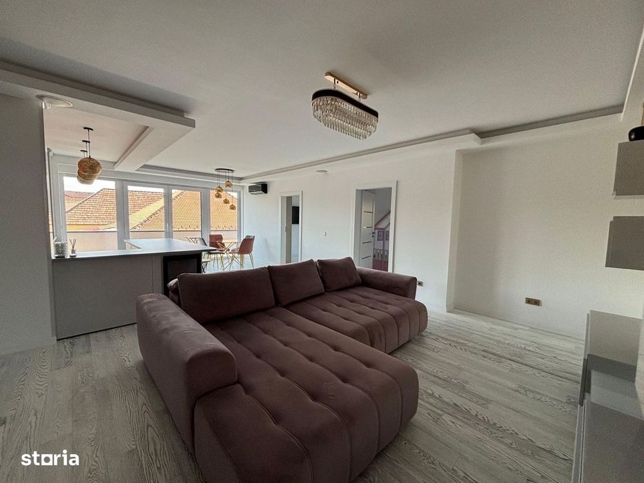 Apartament premium de închiriat în Sibiu – 3 camere, terasă de 26 mp,