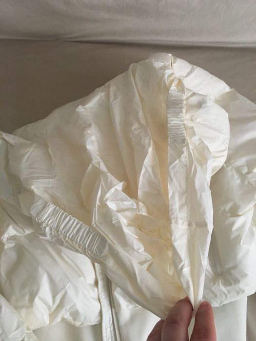 Куртка продам приталенная