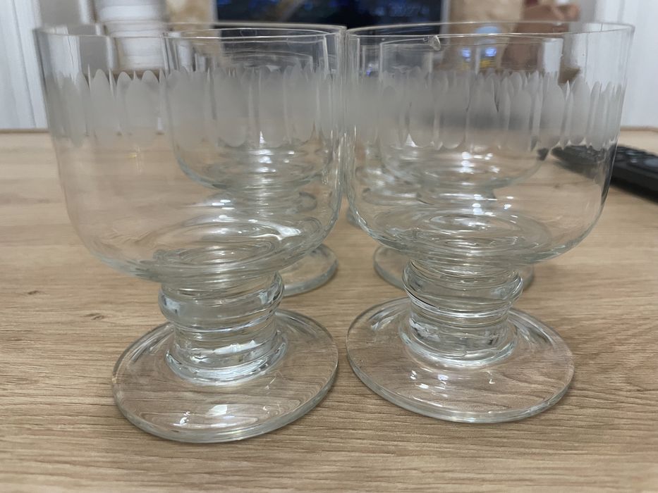 Стъклени чаши