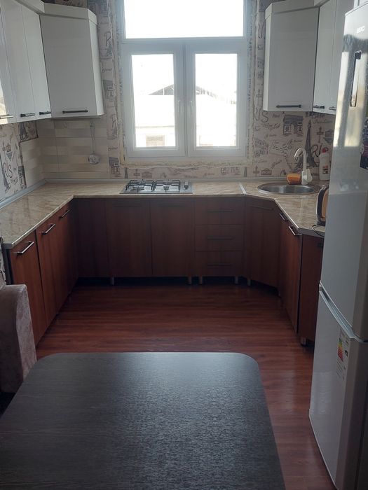 Квартира сотилади