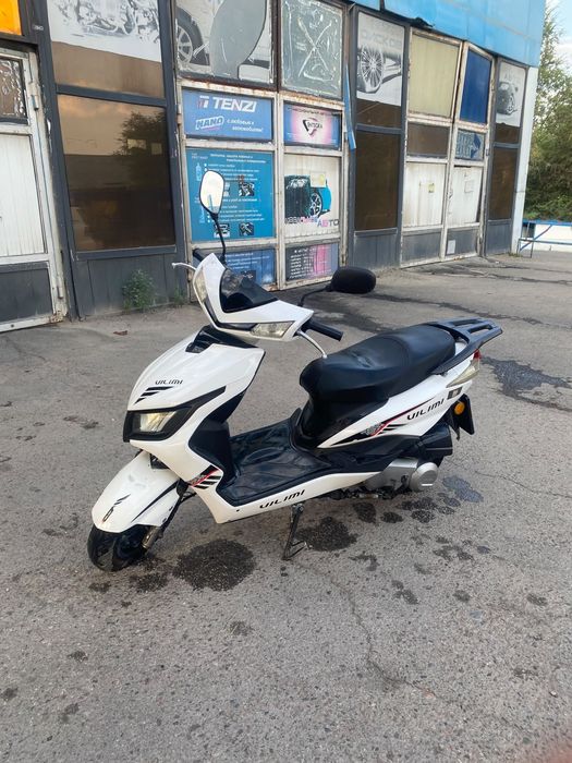 Продам мопед скутер