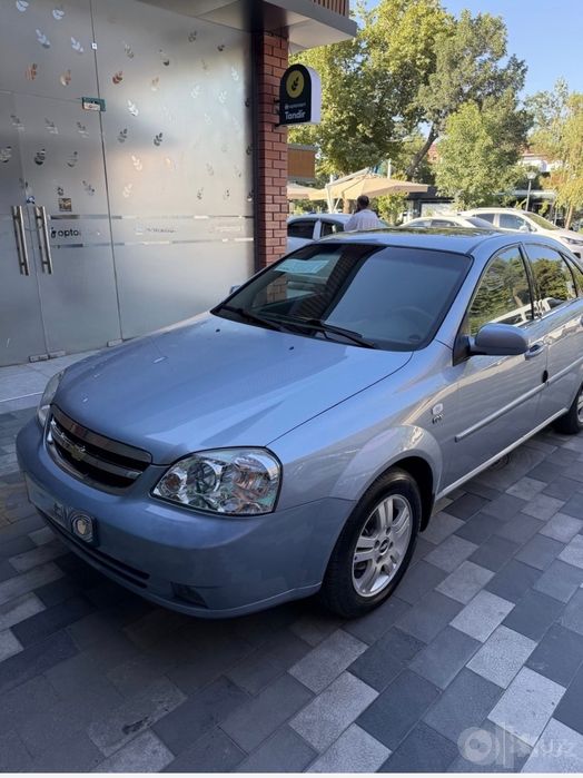 Chevrolet Lacetti 2013 avtomat pozitsiya 3 lyuk konditsioner