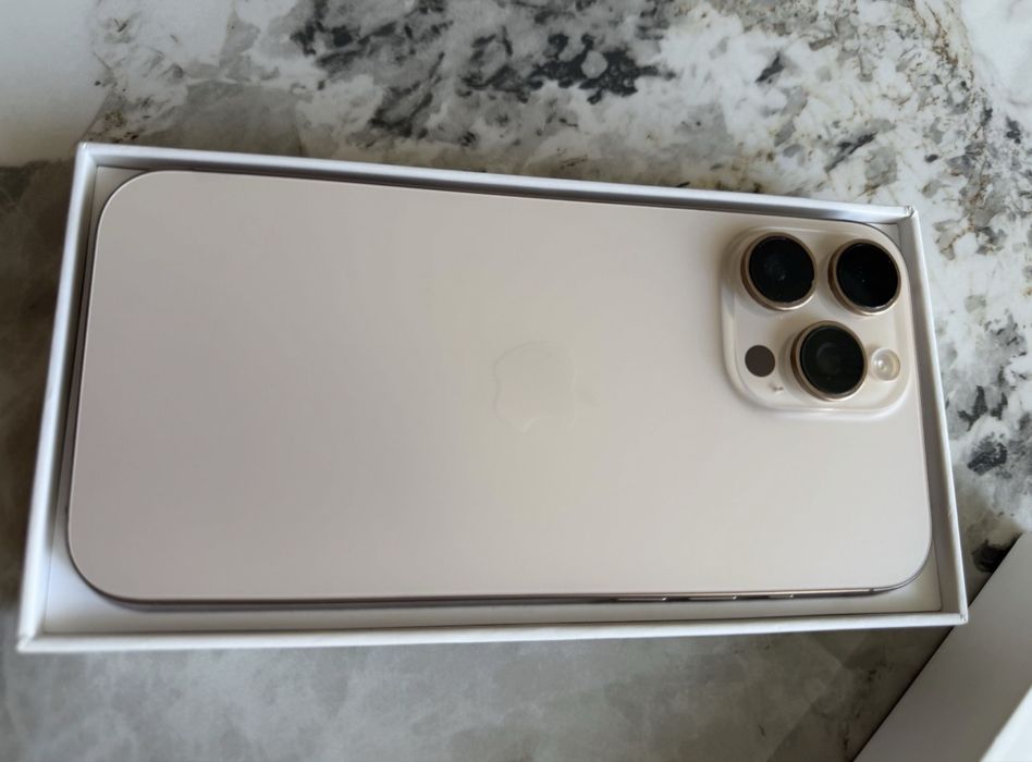 Продам Iphone 16 pro max 256gb esim