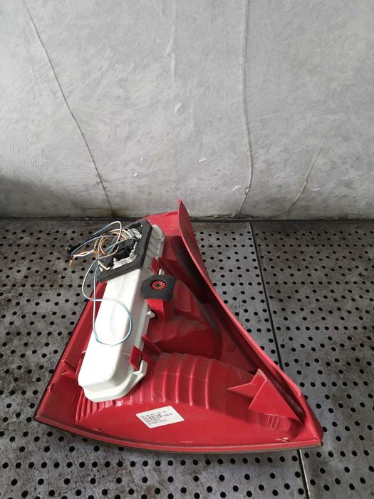 Stop tripla lampa dreapta renault clio 2 89023923 8200071414