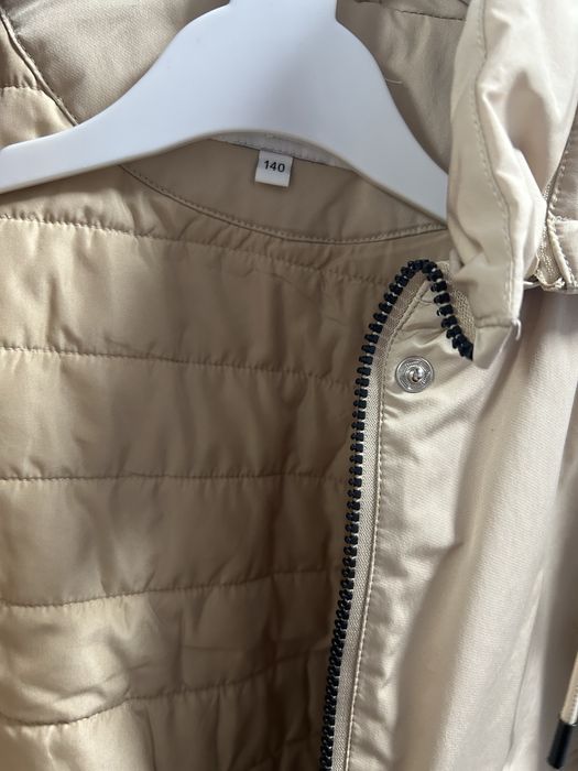 Демисезонная куртка на девочку