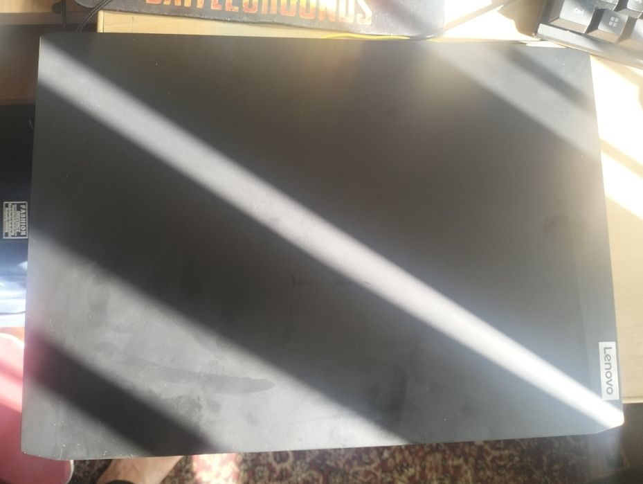 Игровой ноутбук Lenovo