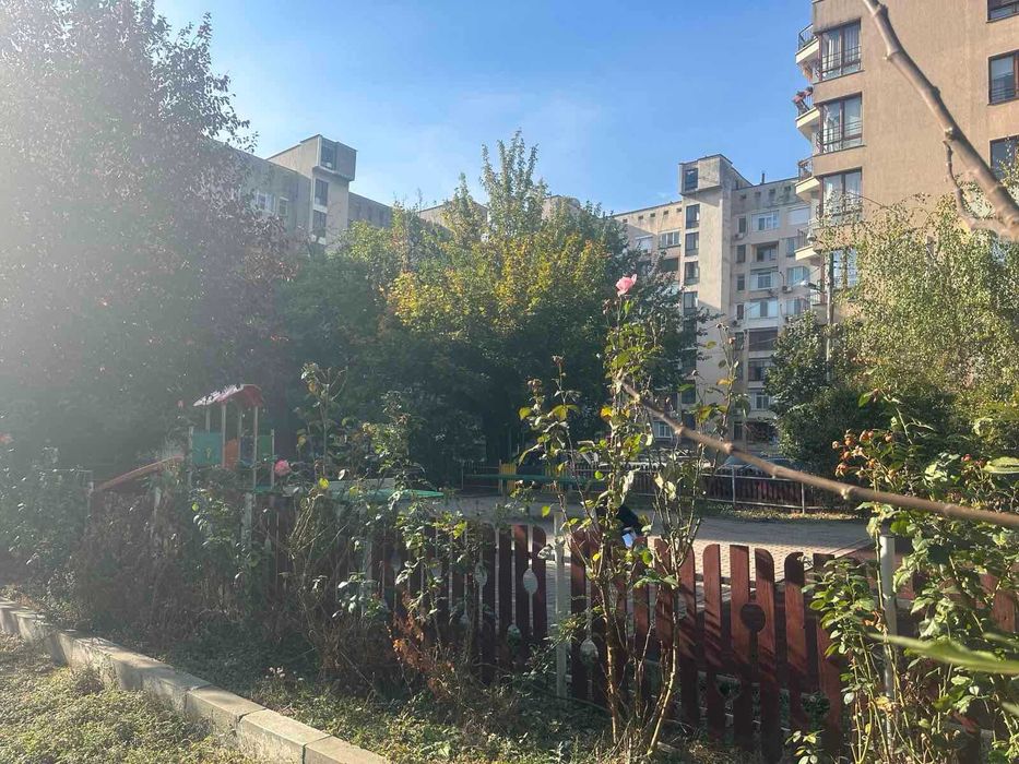 Продава се Тристаен апартамент в Стара Загора, Център - 72 кв.м за 1180 €/кв.м - Снимка #11