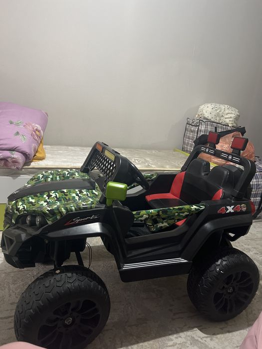 Продам детскую машину
