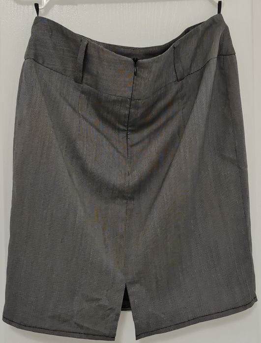 Fusta dreapta marimea 36