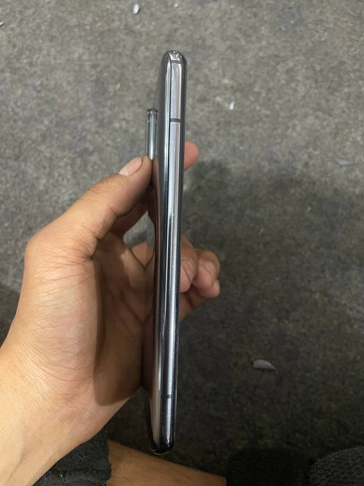 Ishlashiga javob  aloqaga chiqamiz abmen bor iphone 13 pro ga