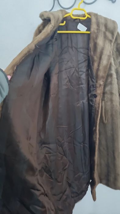 Vând blana din nurca.