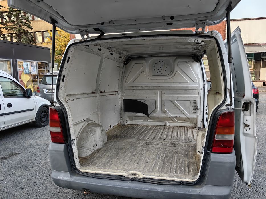 Товарен бус под наем 60 лв/ден