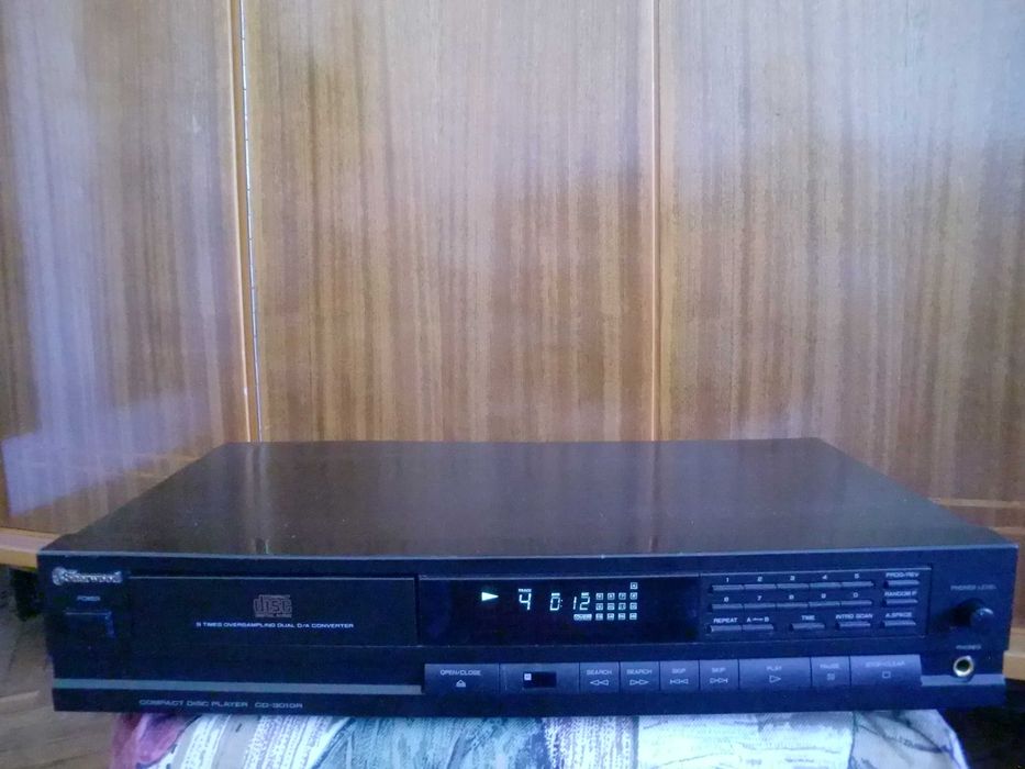 Cd player Sherwood CD-3010R-с нова оптика