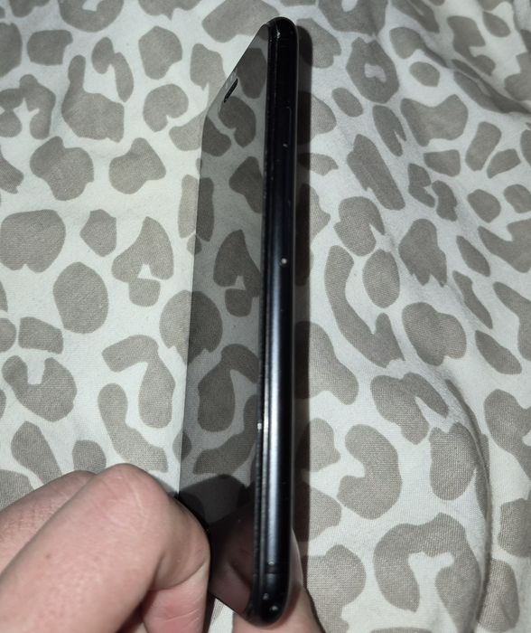 Vand iphone se 2022