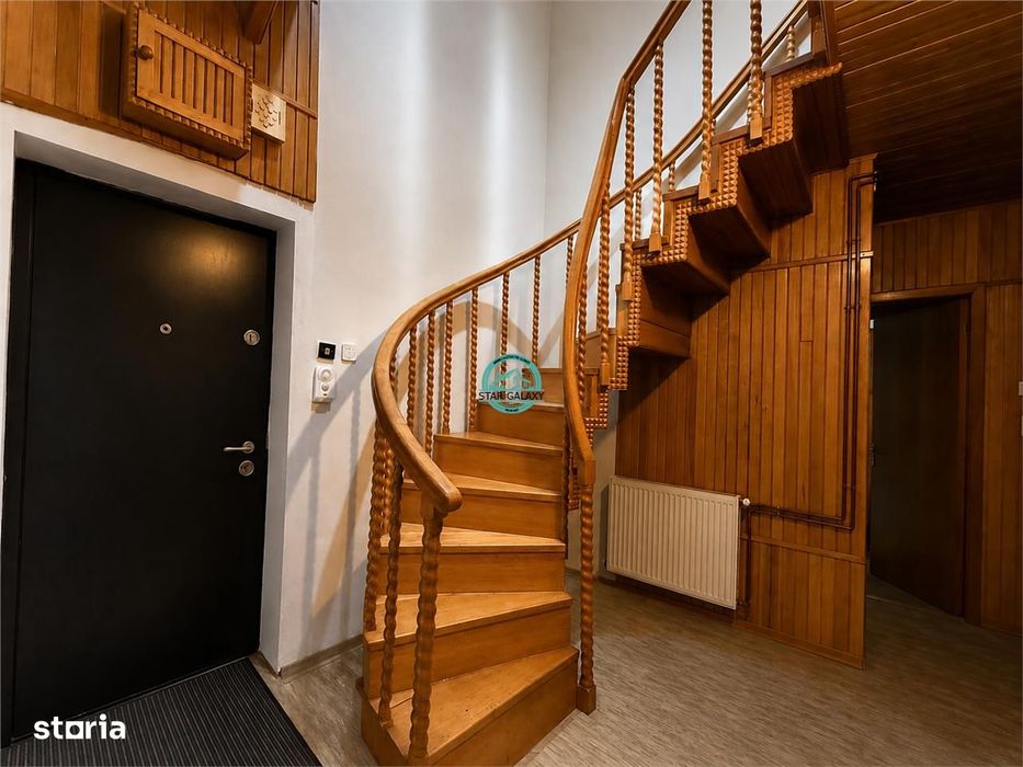 Apartament tip penthouse cu 5 camere de inchiriat, zona Poli 2