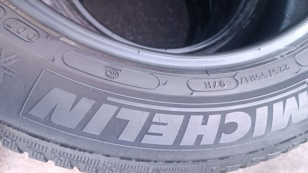 225/55/17 Michelin