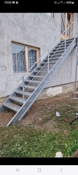 De vânzare scări zincate confecții pe comandă l789x23