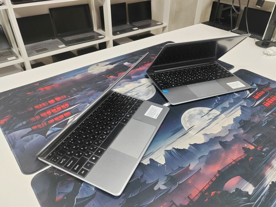 Ноутбук Chuwi Celeron N4020/ 8Гб/ ССД 256/ UHD