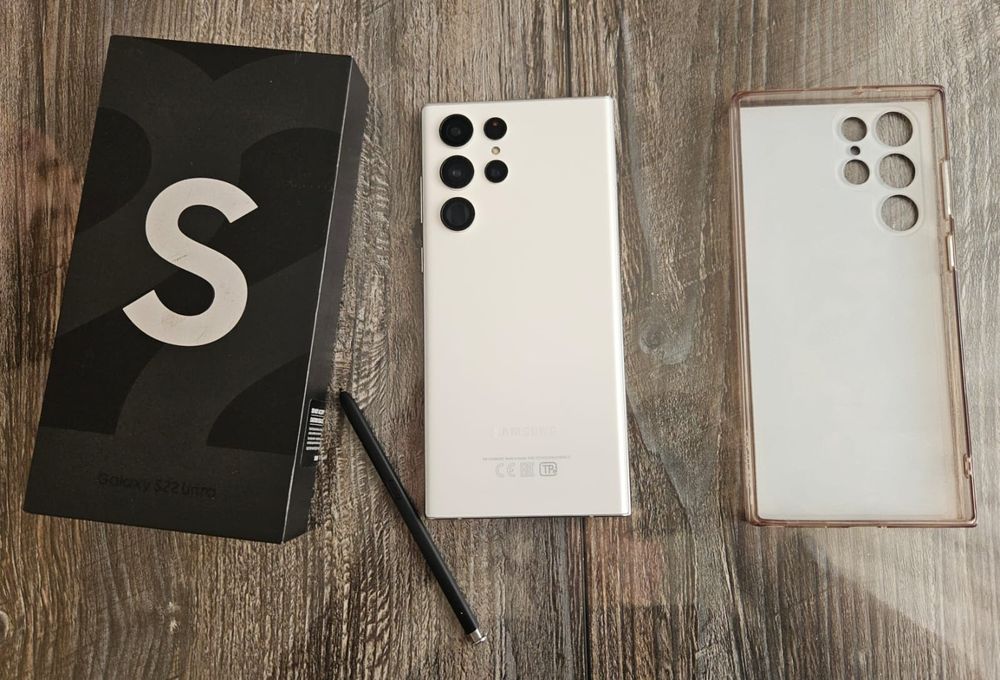 Продам Samsung S22 Ultra