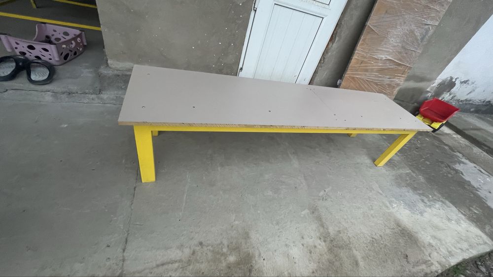 Стол  для  дачи.     качественный