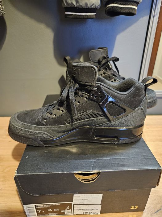 Продавам дамски маратонки Jordan Spizike Low