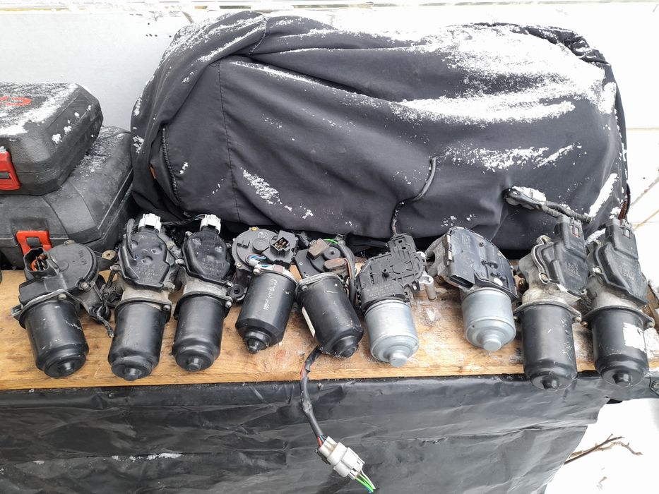 Дворник       моторчик.