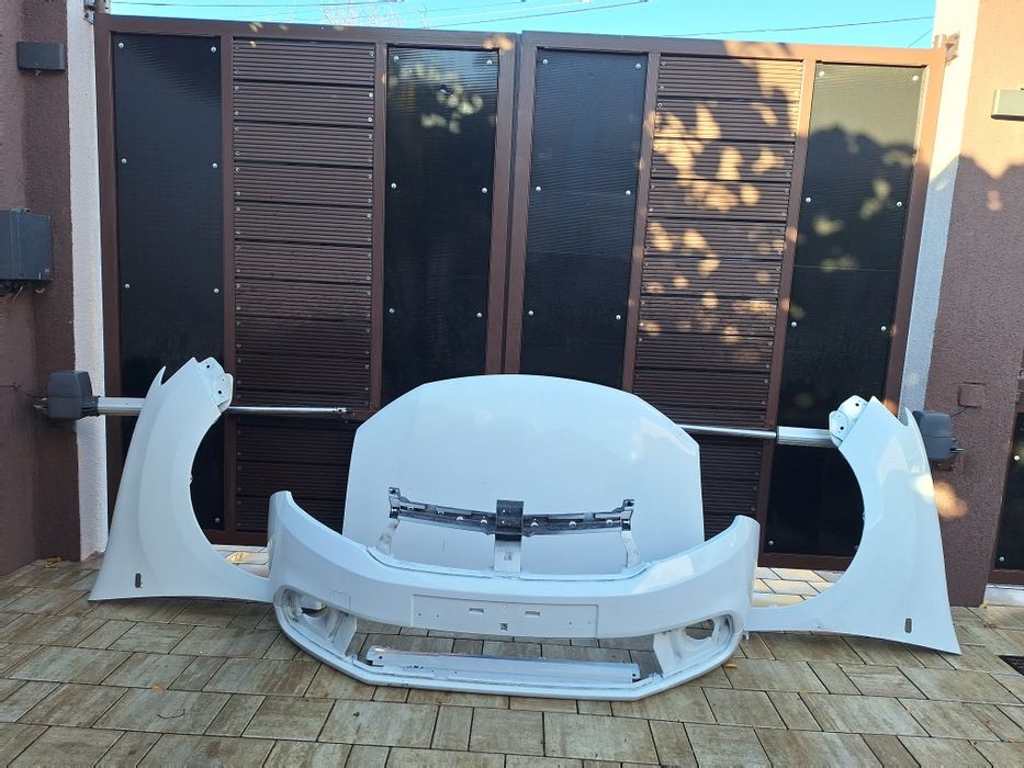 Bara spoiler fata dacia logan sandero logan mcv